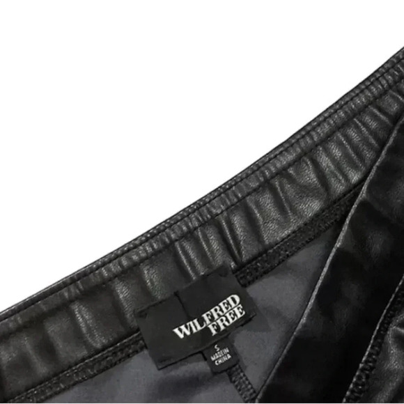 Aritzia Wilfred Free faux leather leggings edgey fall blogger favorite club - Picture 3 of 4